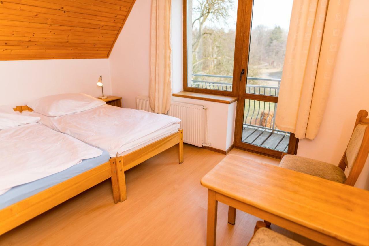 Wypoczynek Na Kaszubach Przy Jeziorach I Lasach Mokrzyn Værelse billede